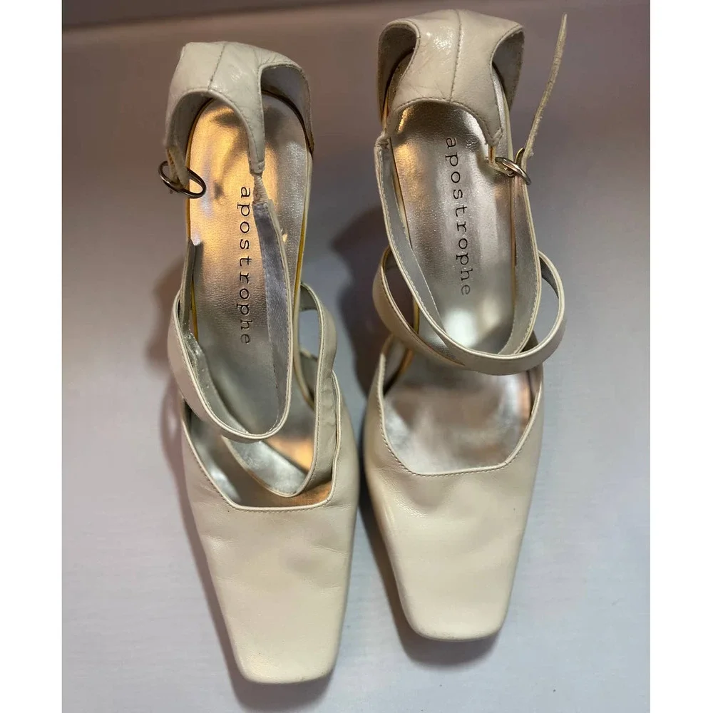 Apostrophe cream shoes 6M‎